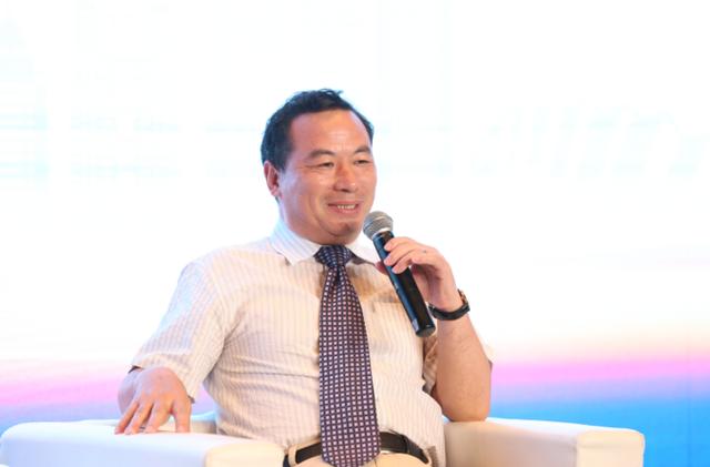 说明: 司法界大咖交锋民营企业家——怎样的营商环境才恰到好处？